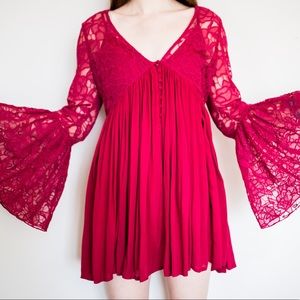 Free People pink dress with fun sleeves 💗